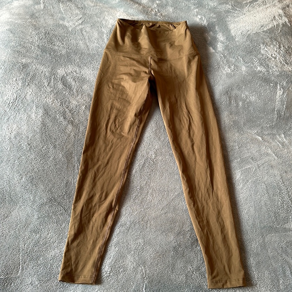 Montiel Workout legging (silky/smooth/compression) olive green, worn once